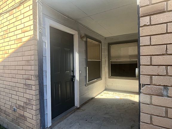 2nd image of 5523 Lochmoor APT 2