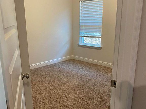3rd image of 3805 Hawks Landing Cir