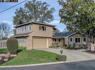 7 Gloria Ct, Moraga, CA 94556