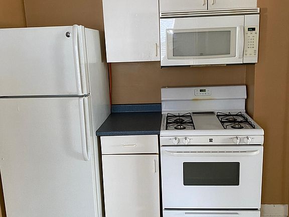 4th image of 243 Farrington St APT 4