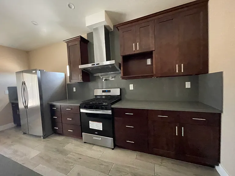 17515 Live Oak St — Photo 11
