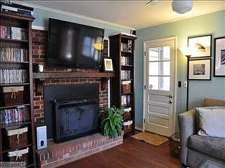 2nd image of 1127 Miller St