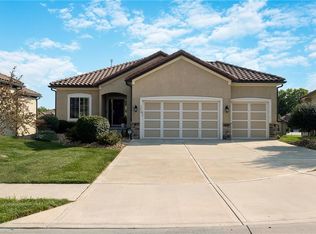 1213 SW Neelie Ln, Lees Summit, MO 64082