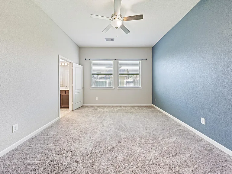 3009 Wedgewood Bay Ct — Photo 18
