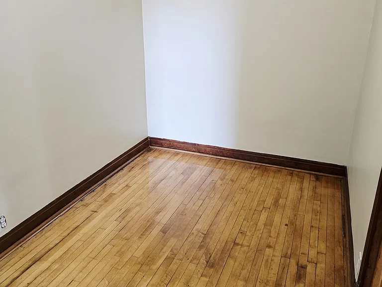 919 N Leavitt St #1F — Photo 17