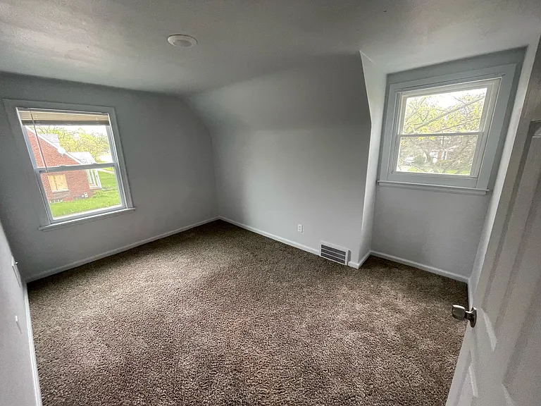 12655 Kelly Rd — Photo 8