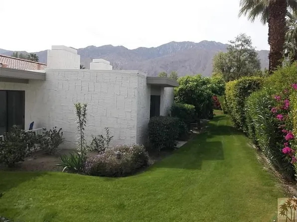 2204 N Sunshine Cir, Palm Springs, CA 92264