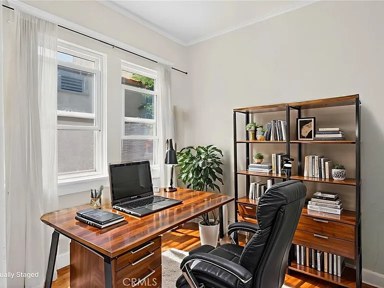 1145 N Genesee Ave — Photo 9