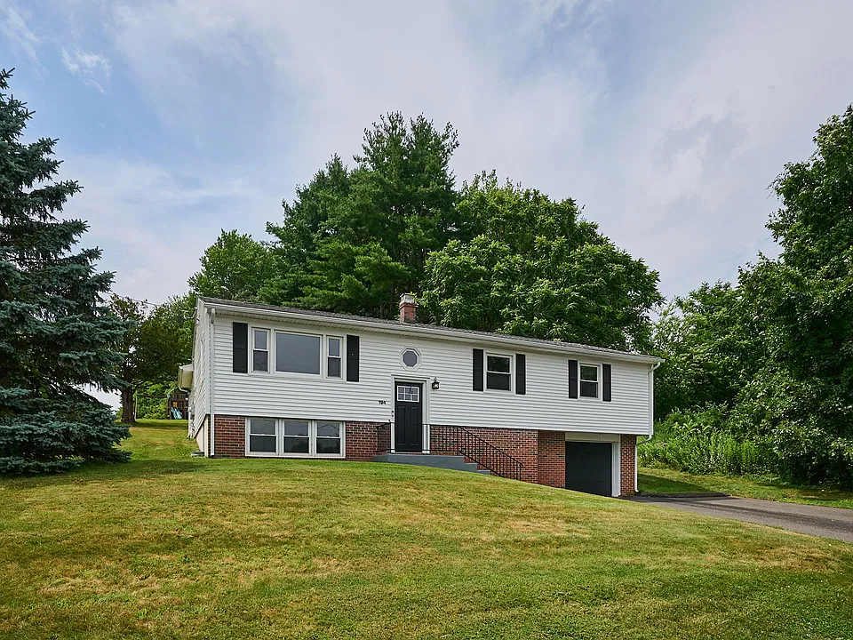 194 Pleasant St