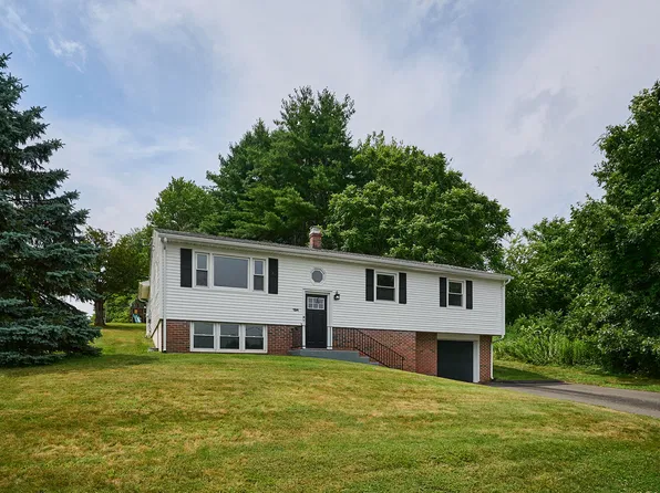 194 Pleasant St, East Longmeadow, MA 01028