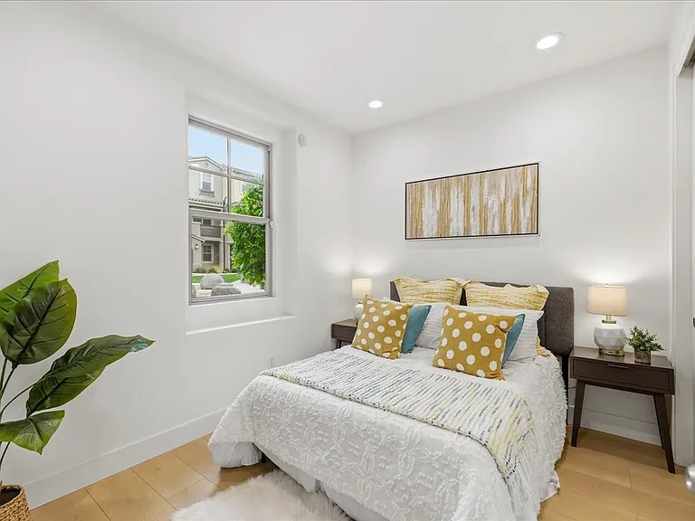 270 Ariana Pl — Photo 16