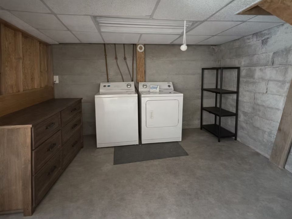 2nd image of 924 Ash St APT 101
