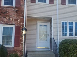 32 Fox Meadow Rd APT F, Leominster, MA 01453