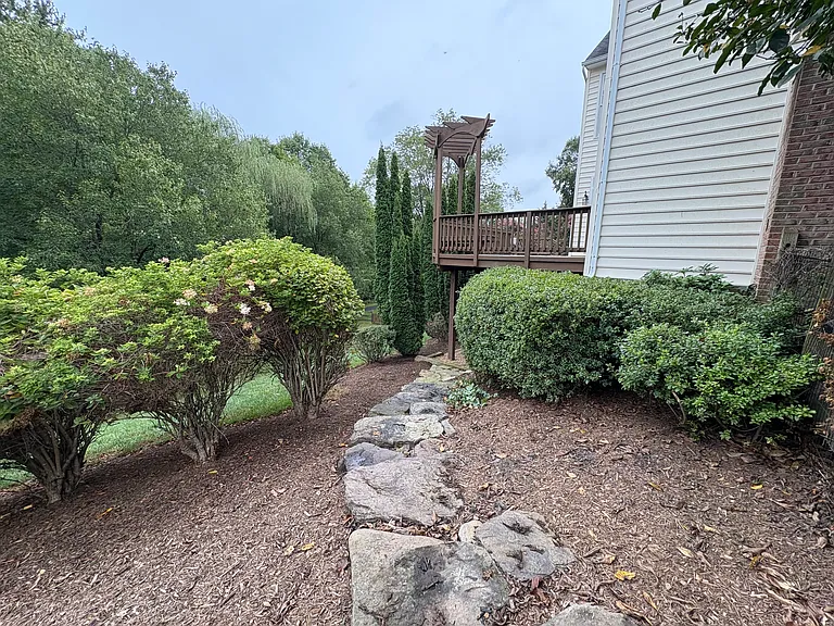 1151 Fieldview Dr — Photo 76