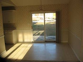 3rd image of 128 Harvin St