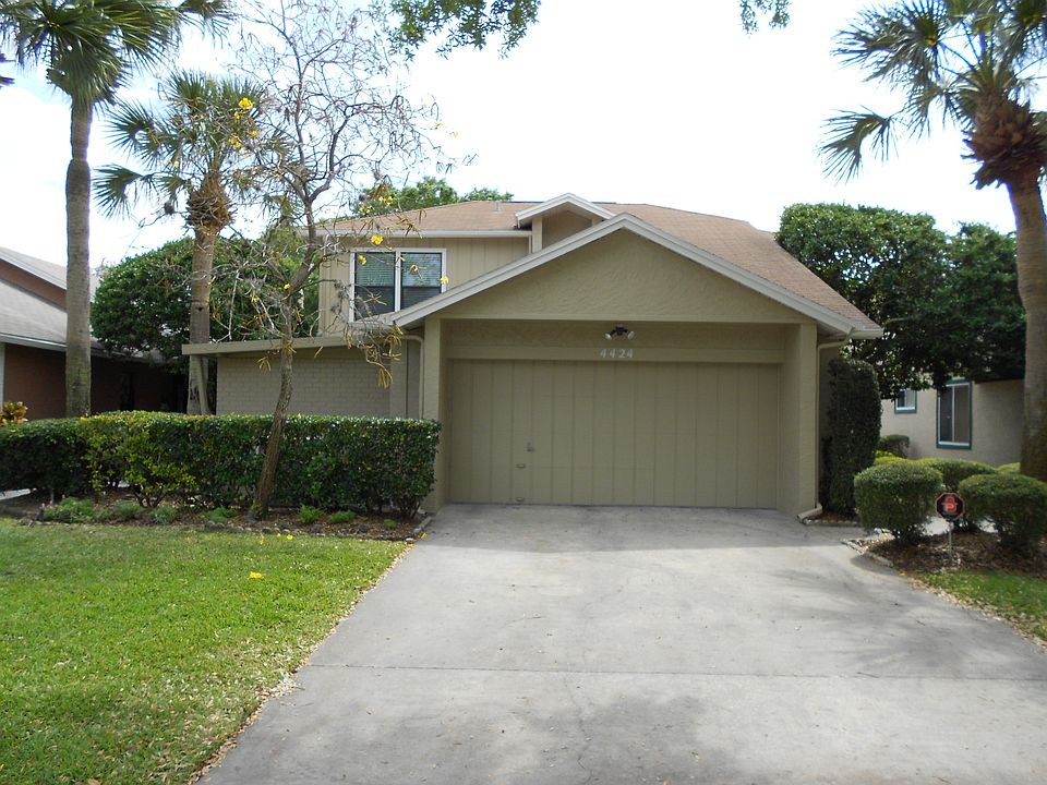 1st image of 4424 Golf Club Ln