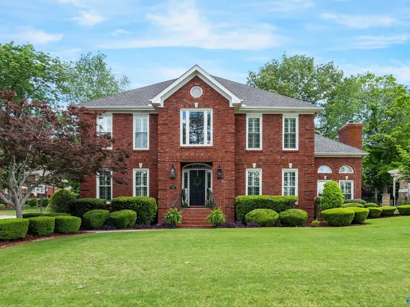 2923 Madrey Ln SE, Owens X Rds, AL 35763