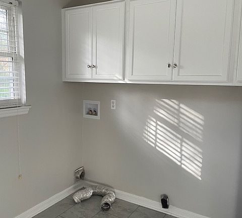 3rd image of 2603 Oakdale Ave NW
