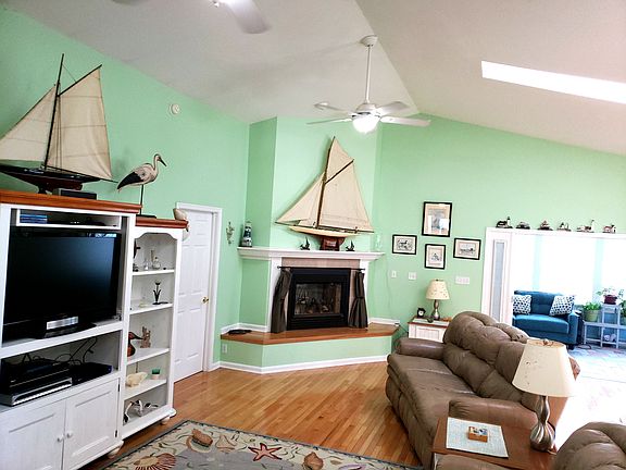 Living room Pic 8