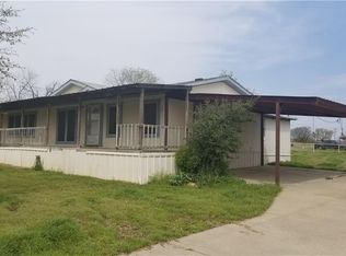 2200 N Clements St, Gainesville, TX 76240