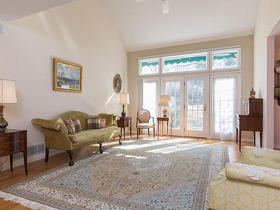 5th image of 14 Parker Ridge Way