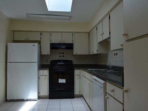 5th image of 2904 Quincy Ct