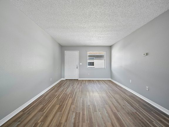 5th image of 714 E Floribraska Ave APT D