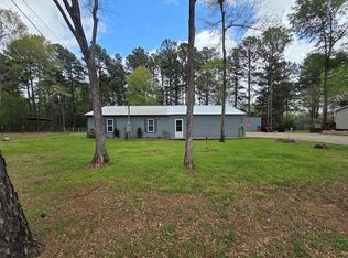 102 Oakwood St, Elkhart, TX 75839