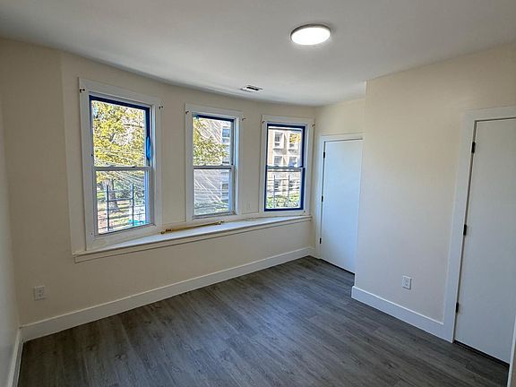 4th image of 170 S Center St #1