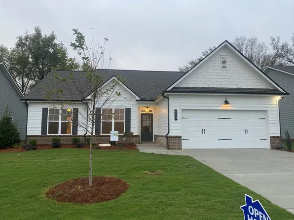 213 Montview Dr, Jefferson, GA 30549