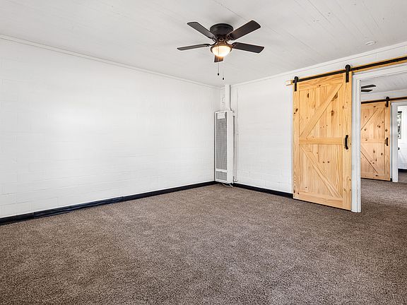 3rd image of 1824 Nina St