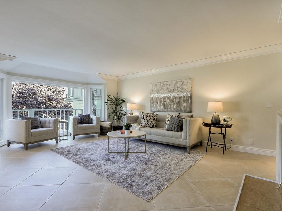 1st image of 14677 Fieldstone Dr