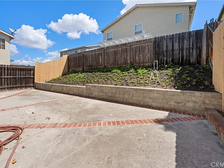 17526 Orangetree Dr — Photo 36