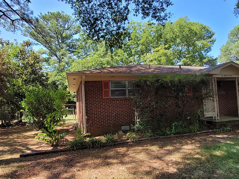 205 Government St — Photo 26
