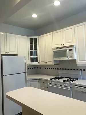 Rented by CitySites Real Estate Group | media 23