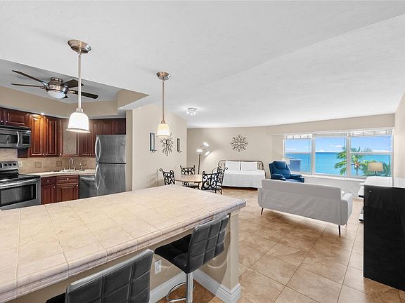 5th image of 3700 Galt Ocean Dr APT 409