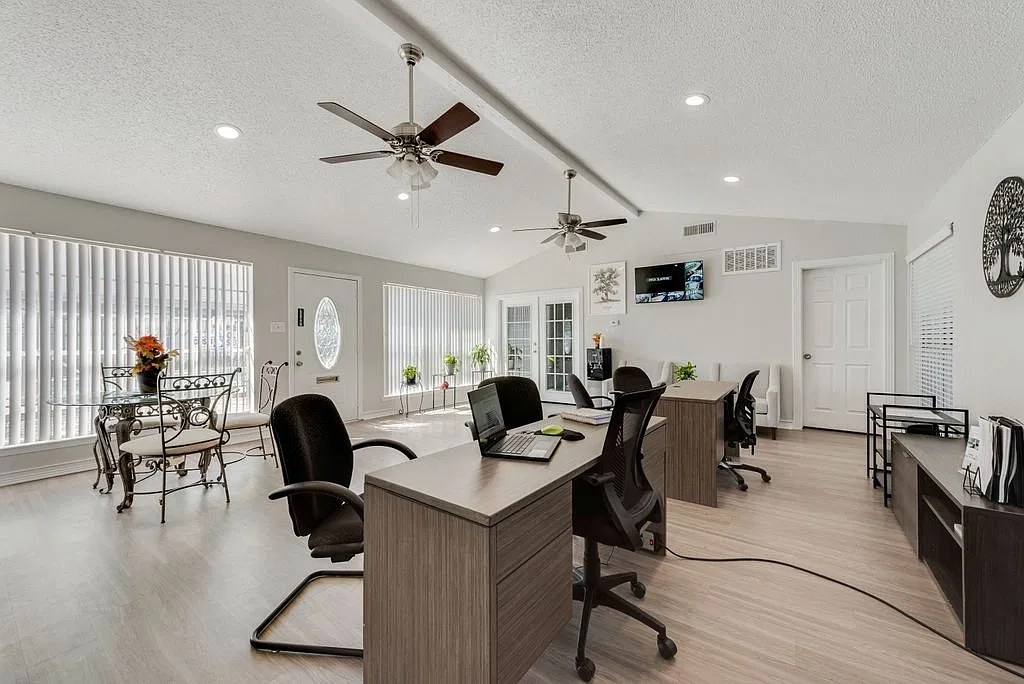 Pecan Square Apartments — Photo 2