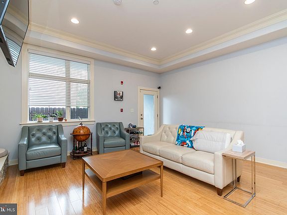 5th image of 1531 Fairmount Ave #1