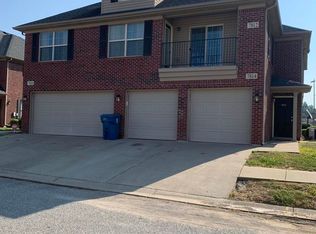 7812 Pleasure Walk Cir, Louisville, KY 40258