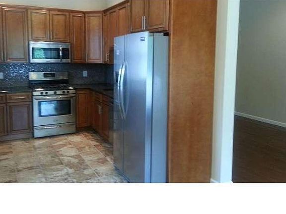 5th image of 1710 Benton Ave