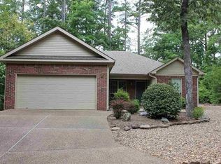 9 Courbet Ln, Hot Springs Village, AR 71909