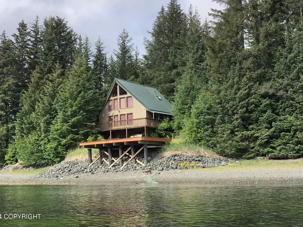 358 Shoreline Dr, Seldovia, AK 99663