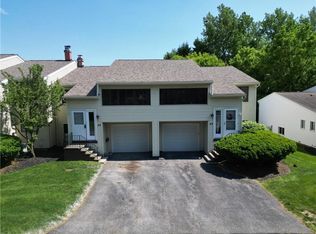 43 Hollingham, Perinton, NY 14450