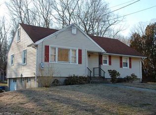 65 Orchard Dr, Groton, CT 06340