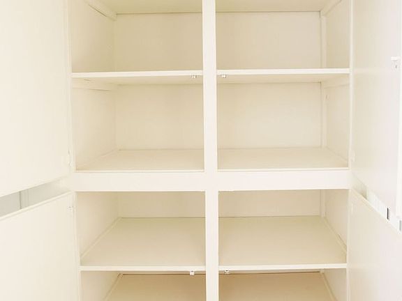 5th image of 1279 N Harper Ave APT 4