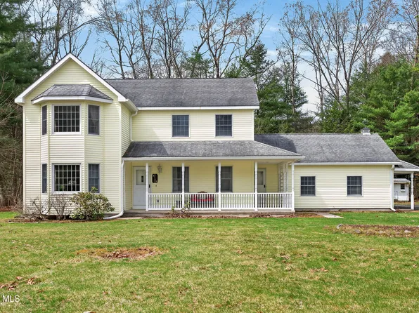 26 Sugar Pine Road, Queensbury, NY 12804