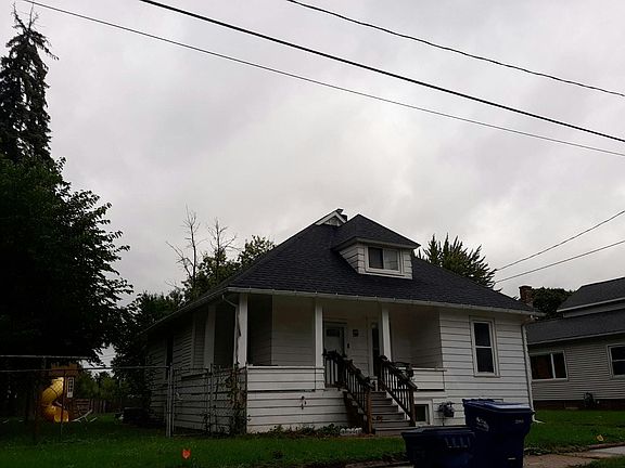 3rd image of 705 24th St
