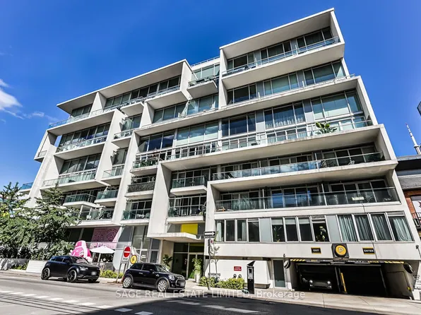 75 Portland St #215, Toronto, ON M5V 2M9