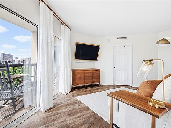 5th image of 1 Biscayne Dr NW #802