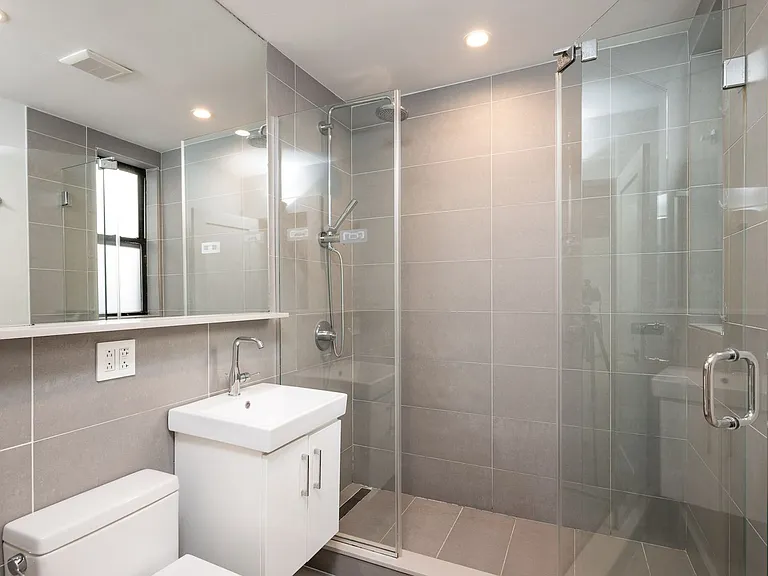 1000 Commonwealth Ave #32 — Photo 3
